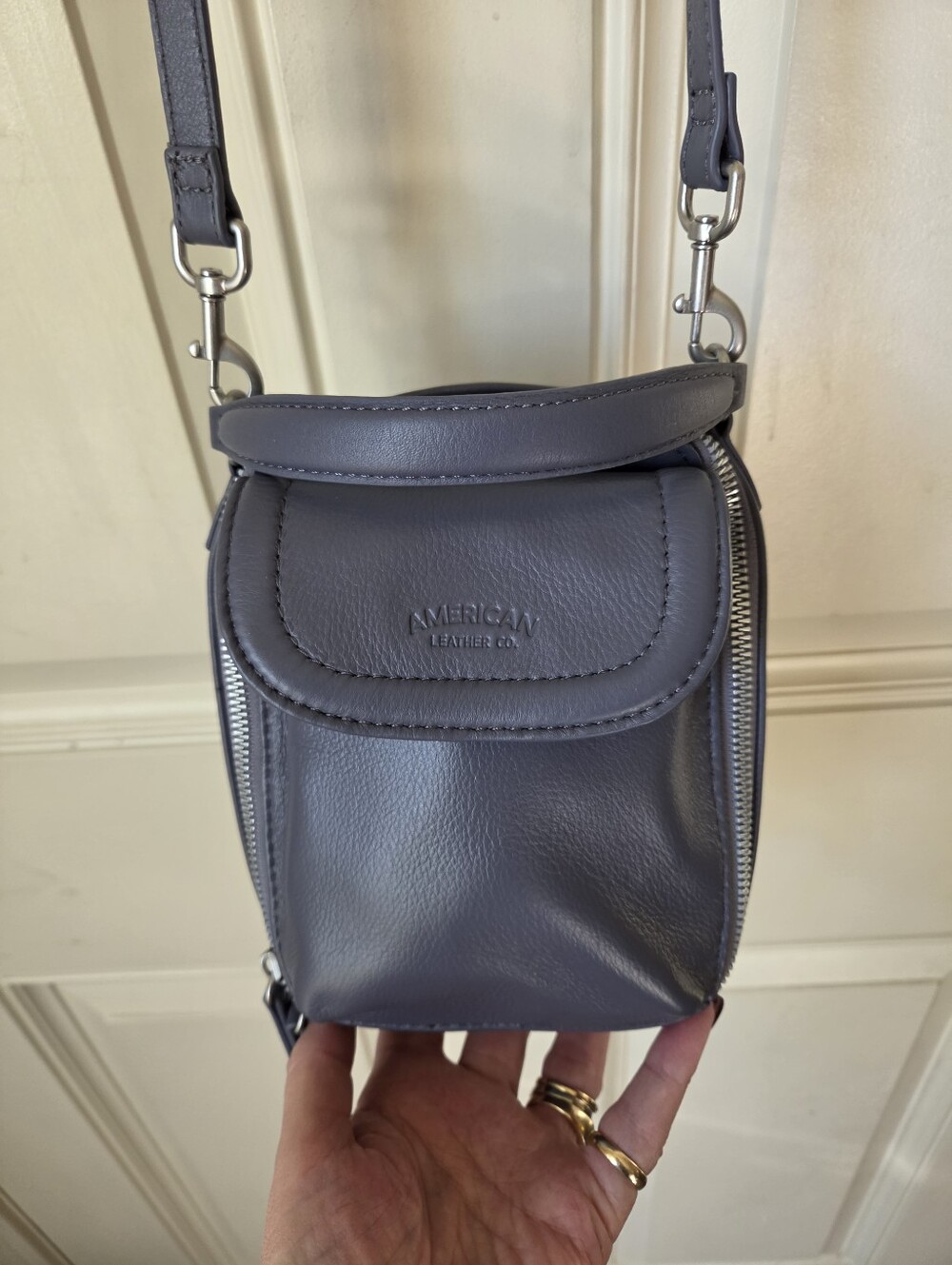 AMERICAN LEATHER Co. Small Slate Grey Crossbody Bag.🩶💙